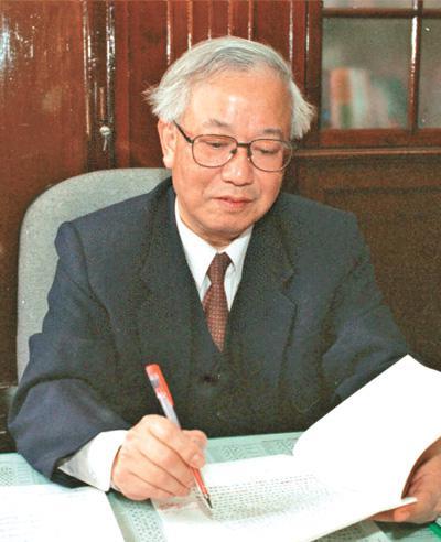 胡福明.jpeg 胡福明.jpeg